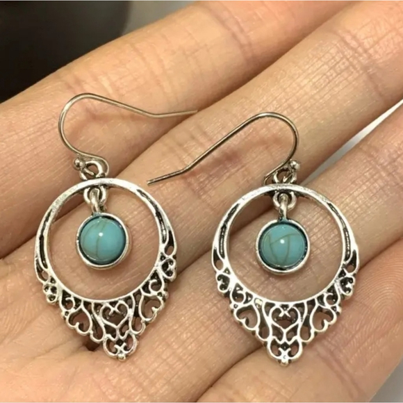 VIntage Style Synthetic Turquoise Earrings Jewelry - Picture 2 of 6